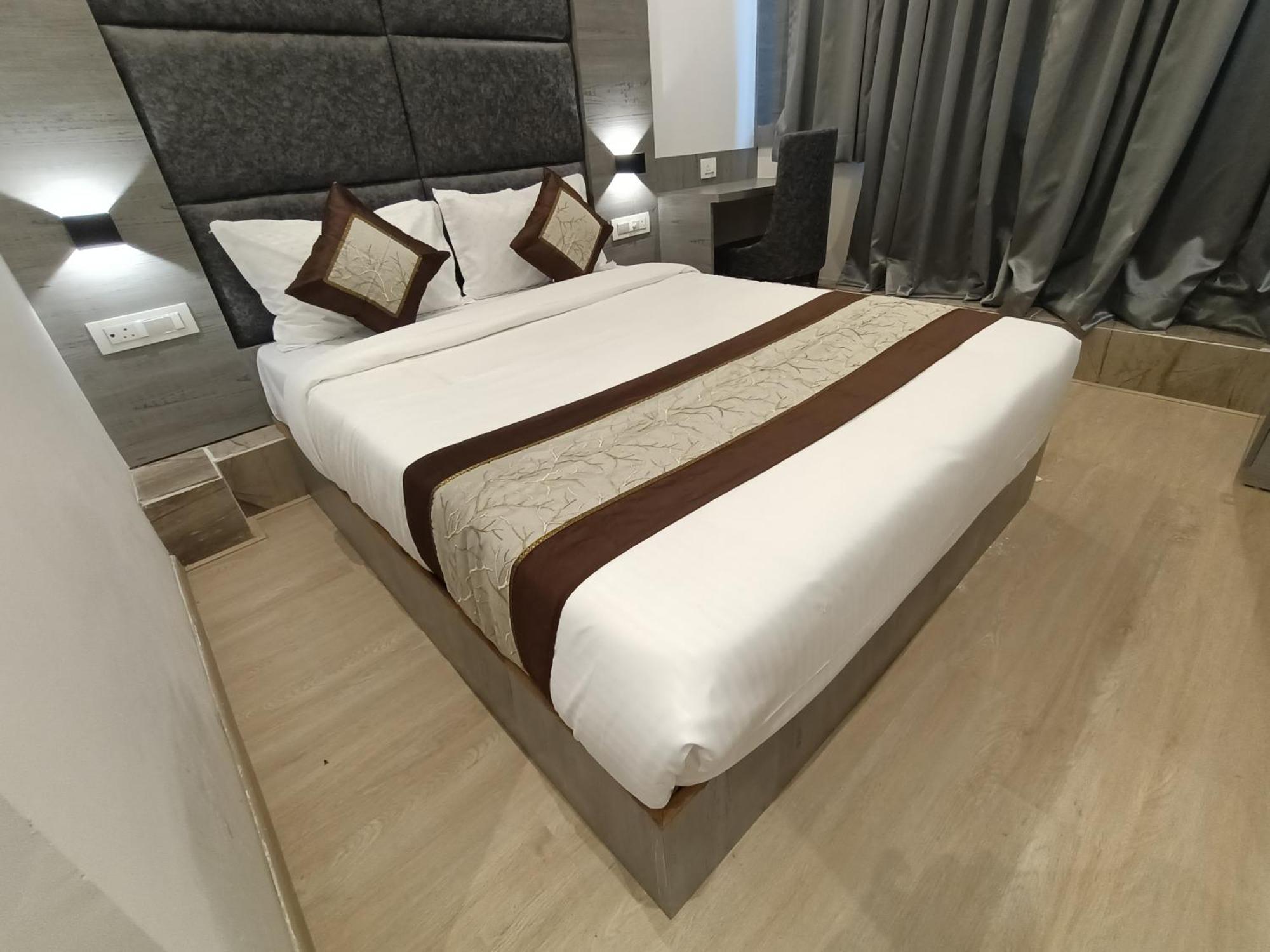 Hotel Beverly Palace Santacruz - Near Bkc - Mumbai Airport T1 Eksteriør bilde