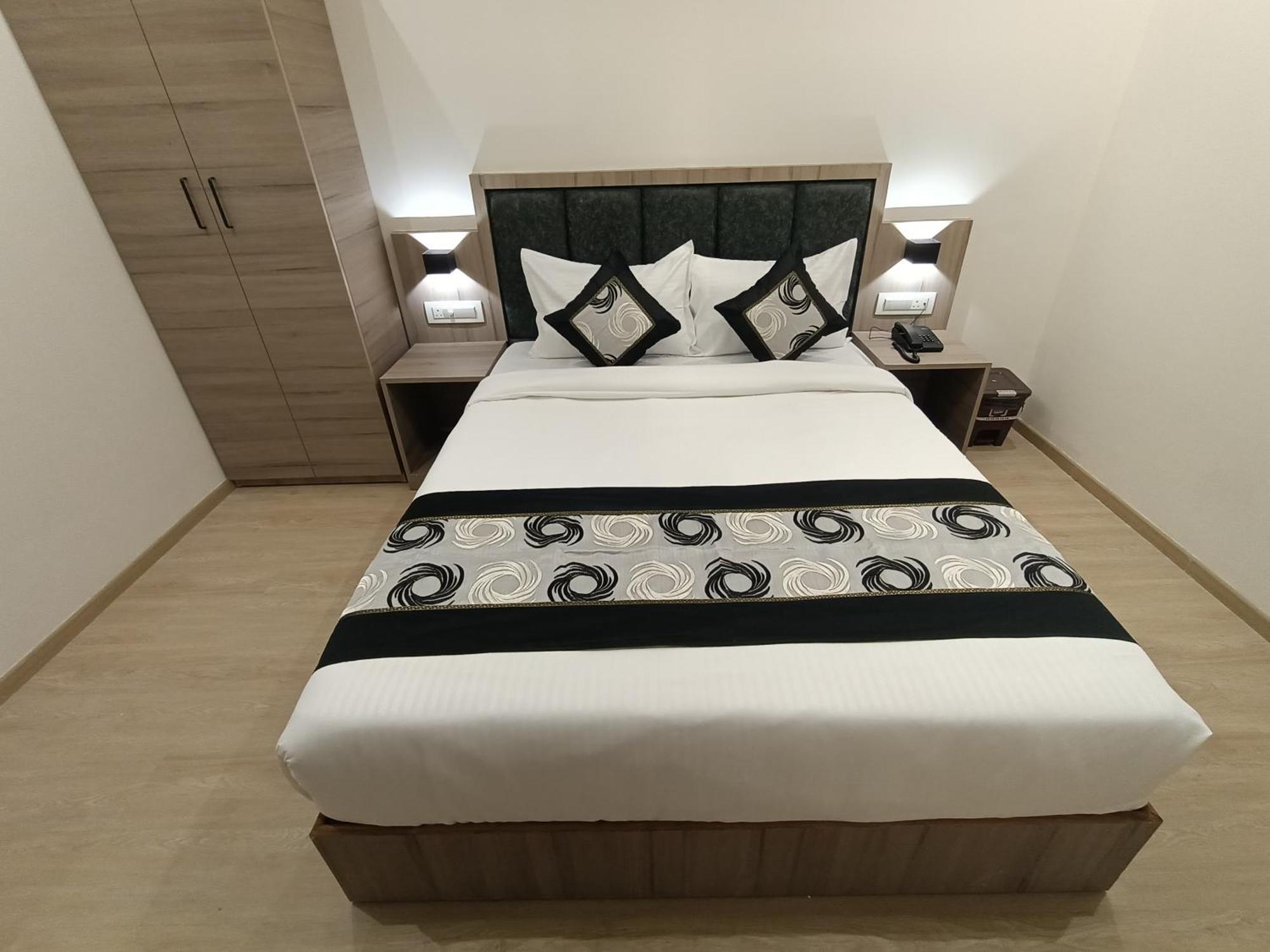 Hotel Beverly Palace Santacruz - Near Bkc - Mumbai Airport T1 Eksteriør bilde