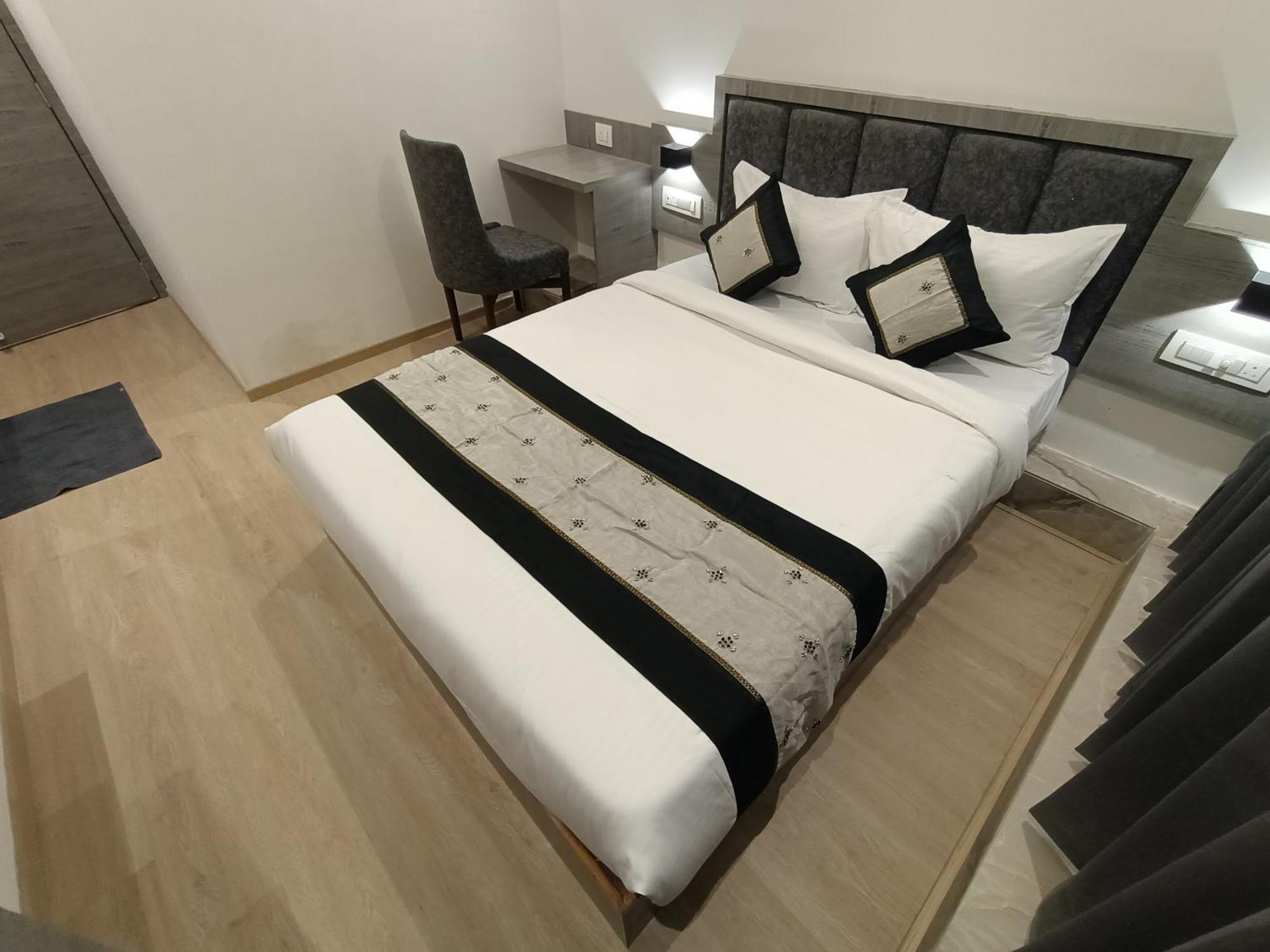 Hotel Beverly Palace Santacruz - Near Bkc - Mumbai Airport T1 Eksteriør bilde