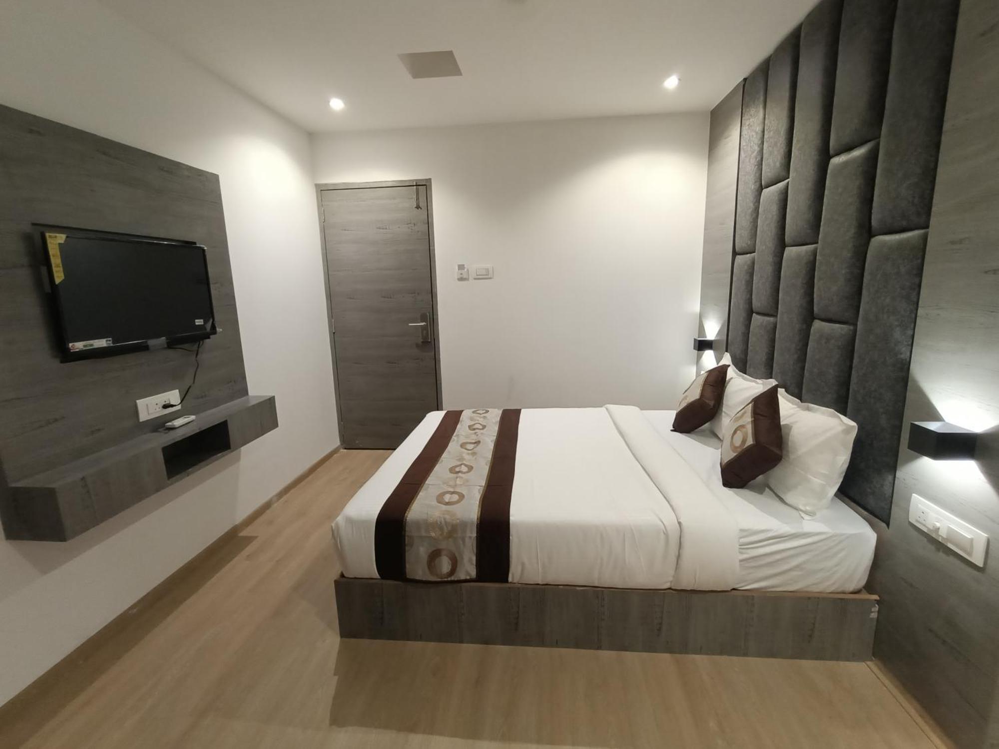 Hotel Beverly Palace Santacruz - Near Bkc - Mumbai Airport T1 Eksteriør bilde