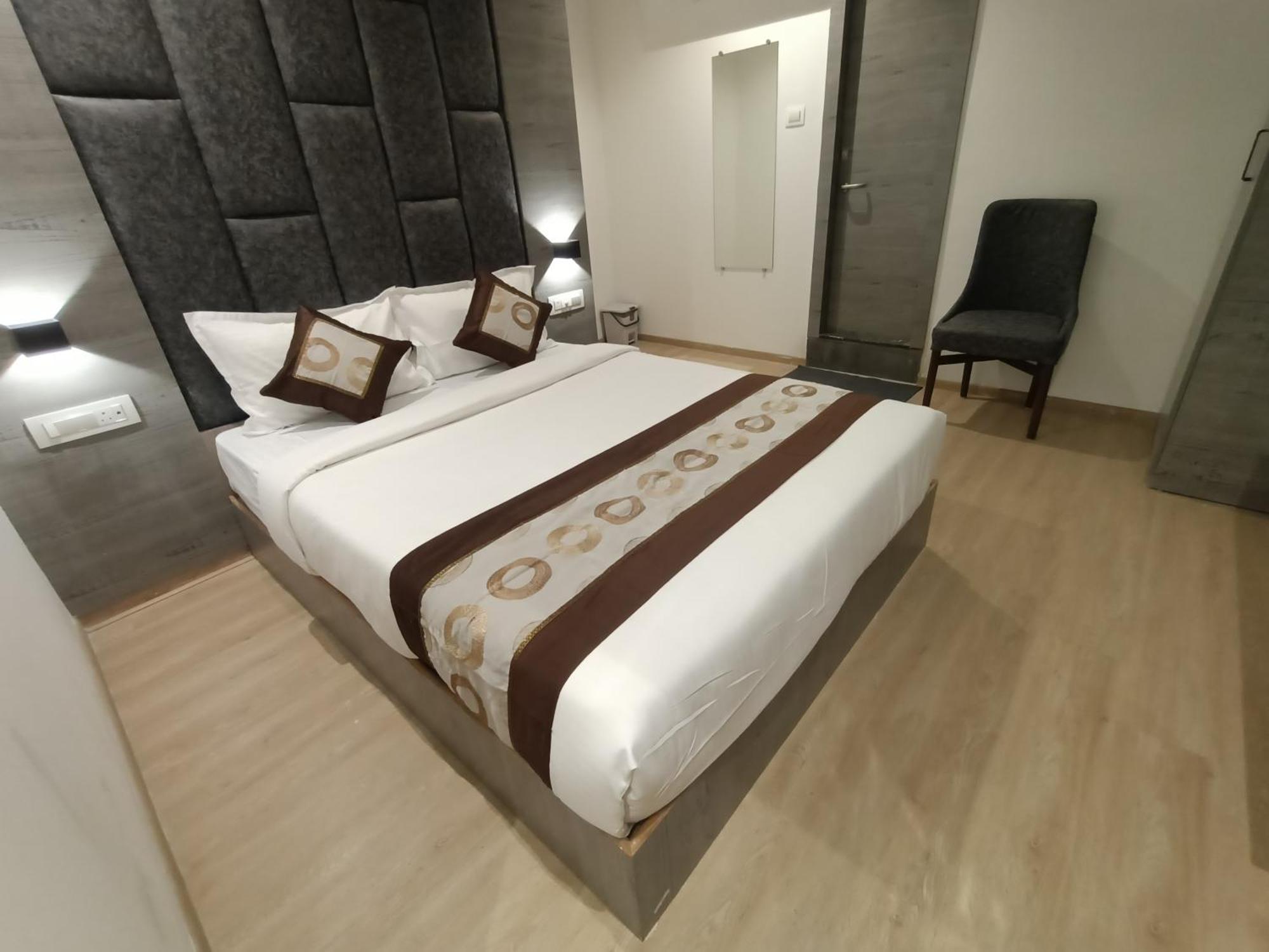 Hotel Beverly Palace Santacruz - Near Bkc - Mumbai Airport T1 Eksteriør bilde