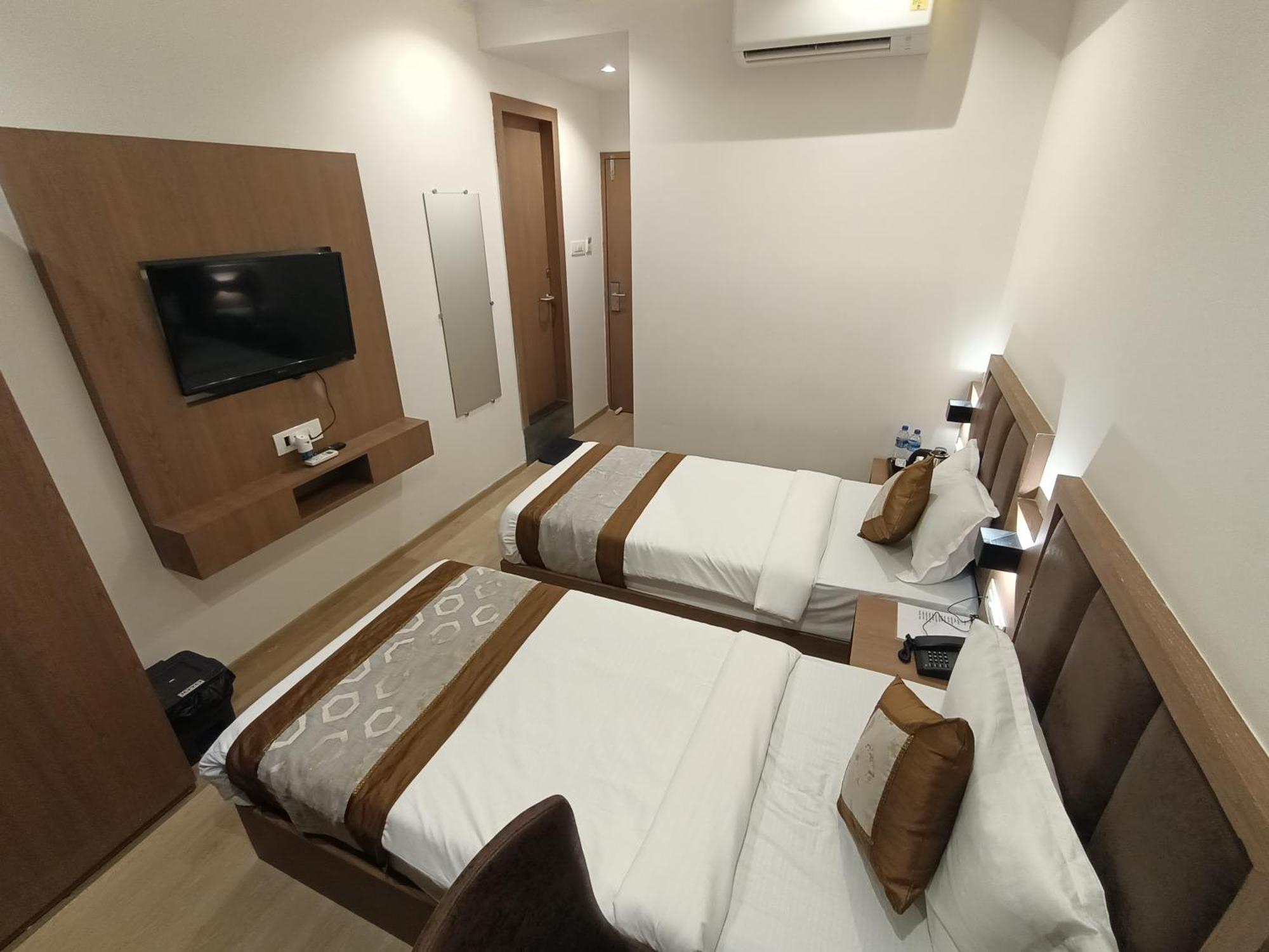 Hotel Beverly Palace Santacruz - Near Bkc - Mumbai Airport T1 Eksteriør bilde